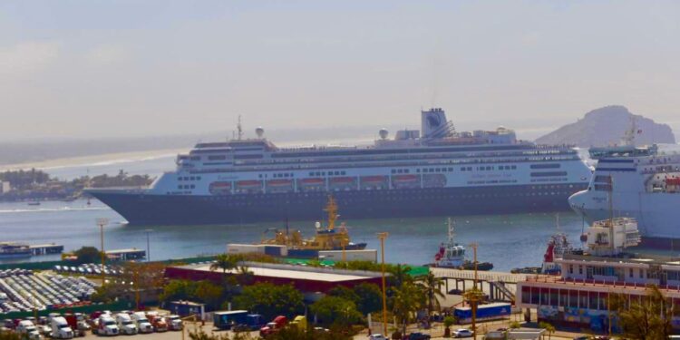 Mazatlán recibirá 12 cruceros en abril de 2025