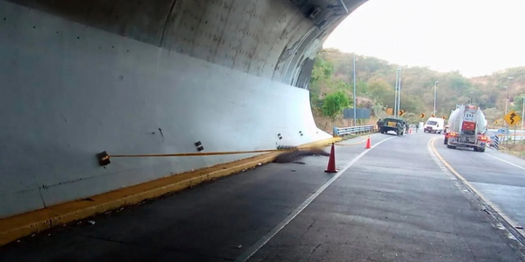 Hallan cuatro cuerpos en un túnel de la autopista Mazatlán-Durango, en Concordia