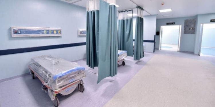 Muere mujer al realizarse tratamiento estético en las cejas; investigan posible negligencia médica