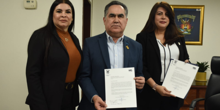 Jesús Madueña solicita formalmente ante la Secretaría del H. Consejo Universitario su deseo de reelegirse para continuar un periodo más al frente de la UAS
