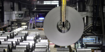 Sheinbaum prepara con empresarios del acero respuesta a los aranceles de Trump