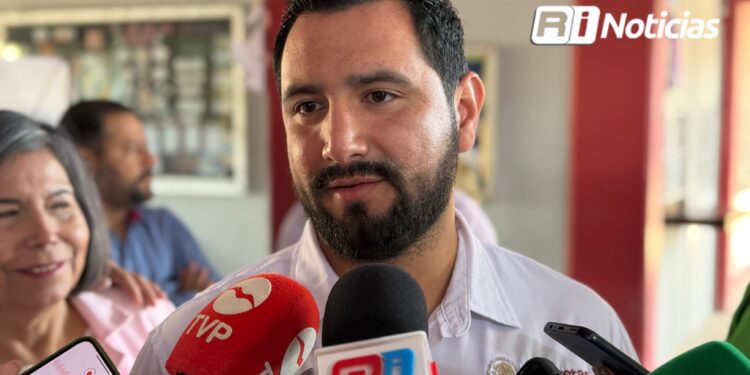 Beca Rita Cetina beneficiará a 137 mil jóvenes de secundaria y 84 mil familias de Sinaloa