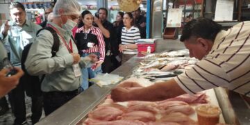 Comienza el operativo Cuaresma 2025 para inspeccionar la venta de pescados y mariscos en Mazatlán.