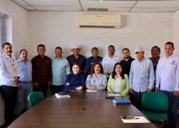 Instalan Comité de Inspección y Vigilancia para protección del camarón en Juan José Ríos