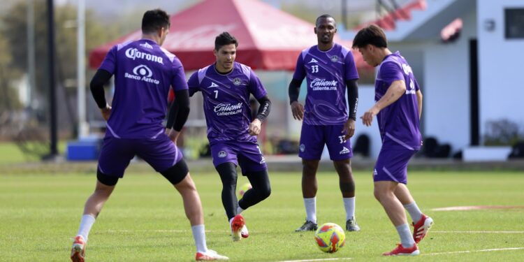 Mazatlán F.C. necesita los tres puntos contra Atlas para mejorar su posición