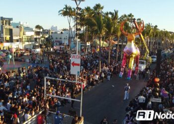 PC Mazatlán presume afluencia de 450 mil visitantes en el primer Desfile del Carnaval