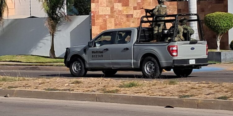 Fuerte operativo en residencial de Isla Musala en Culiacán