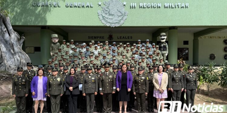 Tercera Región Militar celebra con desayuno el Día Internacional de la Mujer