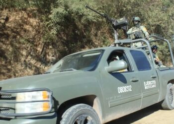 Persecución y enfrentamiento entre SEDENA y civiles armados en Rosario