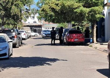 Tras persecución asesinan a balazos a tres personas en Villas del Real en Culiacán