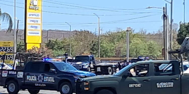 Se enfrentan a balazos gatilleros y autoridades en Barrancos, Culiacán