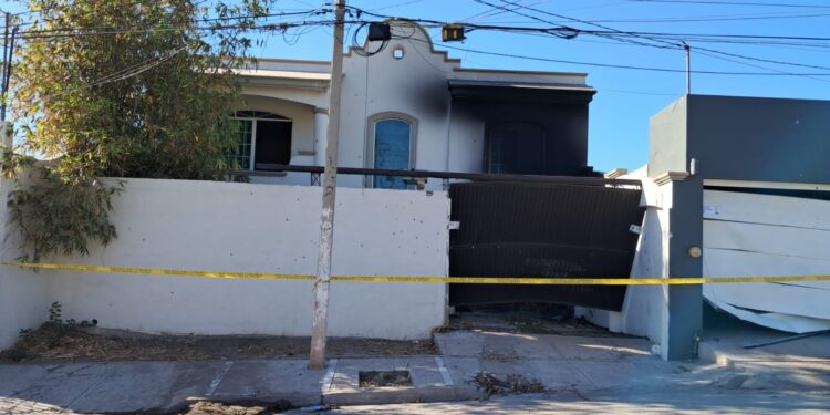 Así quedaron las casas atacadas a balazos en la Lázaro Cárdenas en Culiacán