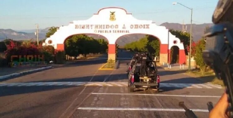 Habitantes de Choix se refugian en los cerros tras enfrentamientos con drones y explosivos