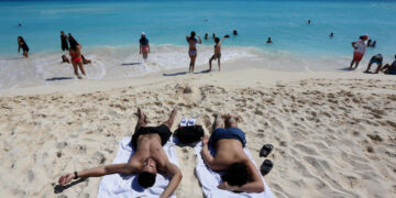 Turismo internacional creció 8.5% en enero