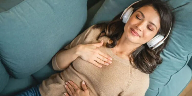 Ejercicios de mindfulness para soltar pensamientos que generan ansiedad