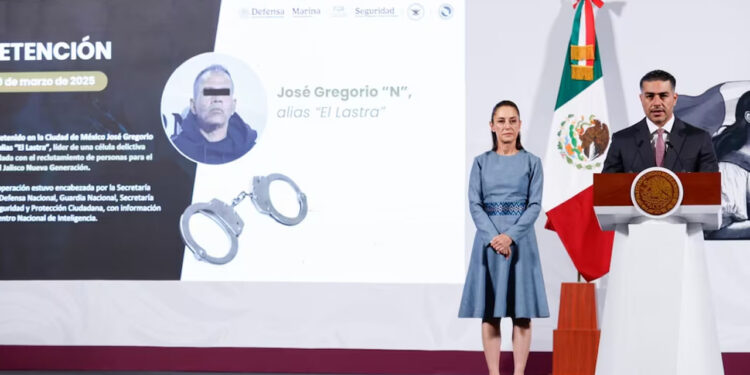 Caso Teuchitlán: “El Lastra” reclutaba por redes sociales, revela Harfuch; destaca baja de 39 páginas de reclutamiento por internet