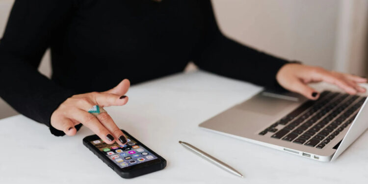 El 75% de las mexicanas está preocupada por su seguridad digital