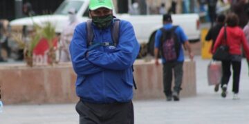 Frente frío refrescará temperaturas: habrá lluvias, -15 grados y heladas este domingo