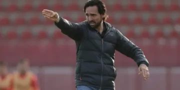 Gerardo Espinoza toma la dirección técnica de Chivas y dirigiría el miércoles ante América