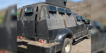 Ejército Mexicano y Guardia Nacional aseguran vehículo blindado en Potrerillos, Concordia
