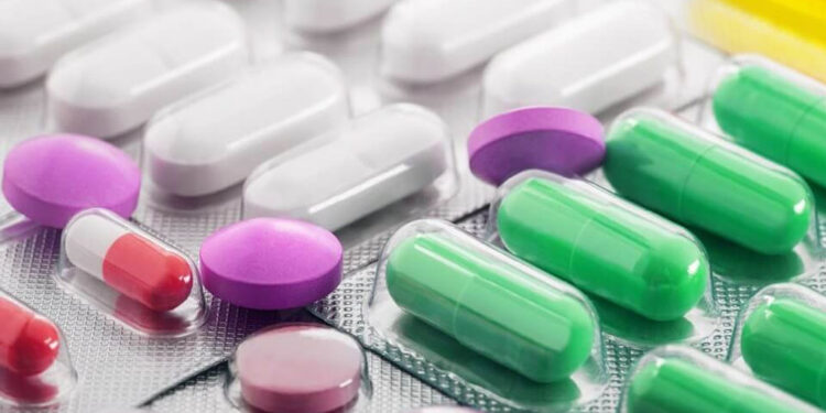 Claudia Sheinbaum defiende la compra consolidada de medicamentos