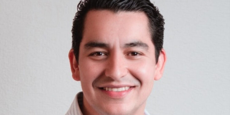 Asaltan a Roberto Gradillas, secretario de Economía y Turismo de Sonora, en carretera de Sinaloa