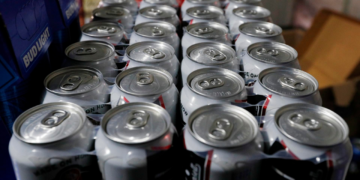 EE.UU. impondrá aranceles del 25% a las latas de aluminio para envasar cerveza