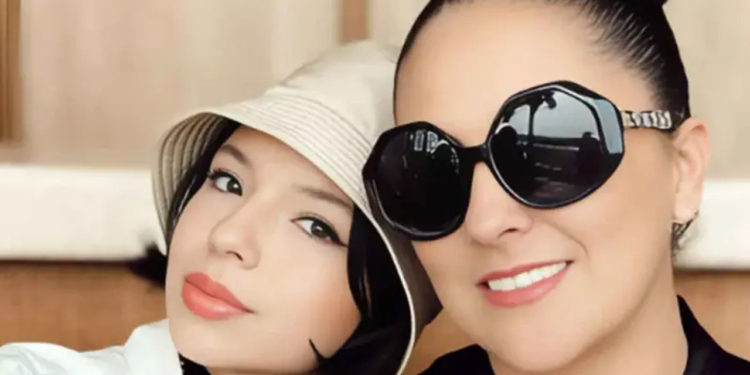 Ángela Aguilar revela el secreto detrás de su elegancia; su mamá le enseñó cómo ser una dama