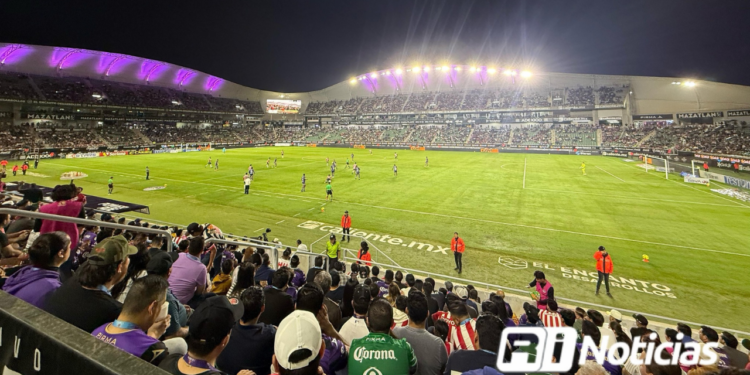 Chivas y Mazatlán empatan a 1-1 en El Encanto