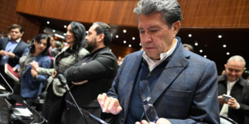 Ricardo Monreal advierte peligro de división interna en Morena: “Vive una encrucijada”