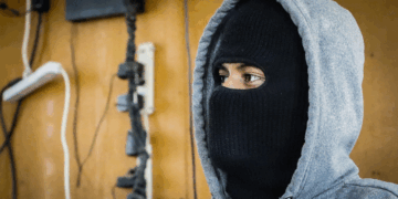 Cárteles usan emojis, hashtags y audios virales en TikTok para reclutar a jóvenes