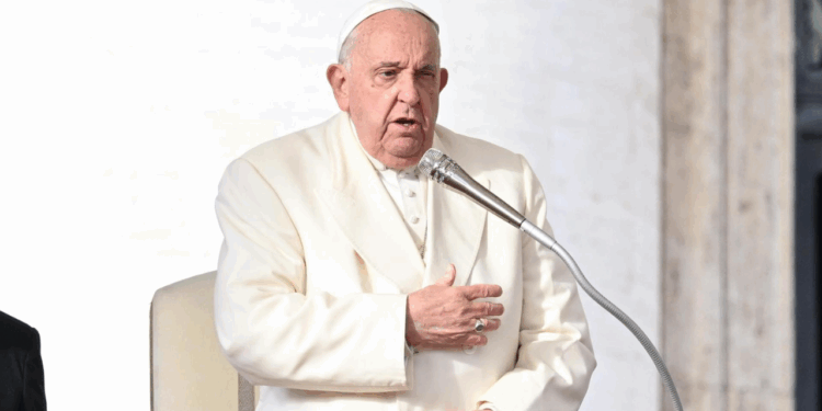 Papa Francisco murió de un derrame cerebral e insuficiencia cardiaca irreversible