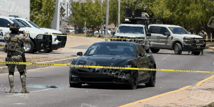 Se registró ataque a balazos al norte de Mazatlán; un auto quedó abandonado