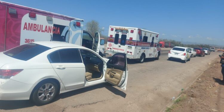 Adulta mayor muere por bala perdida en persecución de la Marina contra civiles armados, en Mazatlán