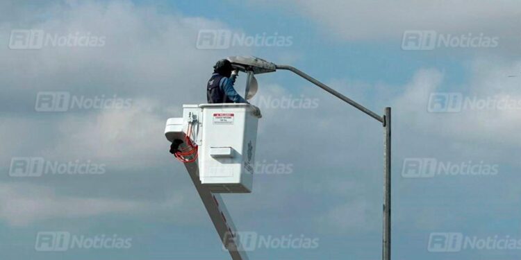 Gobierno de Mazatlán licitará compra de nuevas luminarias para “iluminar la ciudad”