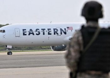 Juez ordena nuevamente a la administración Trump devolver a hombre “deportado” por error a El Salvador