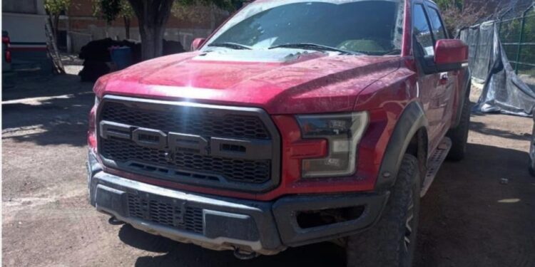 Aseguran camioneta con más de mil cartuchos en La Petaca, Concordia