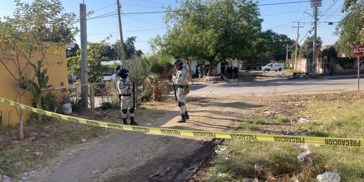 Encuentran a hombre asesinado a balazos en la colonia Lázaro Cárdenas en Culiacán
