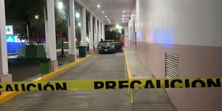 Asesinan a joven herido de bala cuando ingresaba al hospital