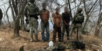 Detienen a tres y aseguran armas en Mazatlán