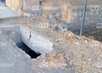 ALERTAN por peligroso “pozo” a un costado del Cárcamo 2 Norte