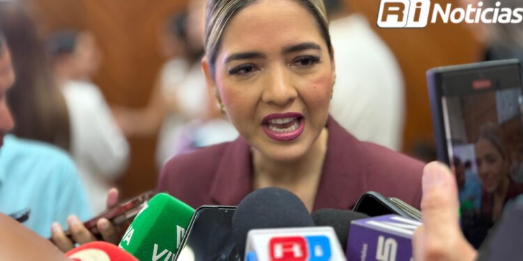 “Parque Central está en condiciones de ser usado”, dice alcaldesa tras reporte de luminarias fundidas