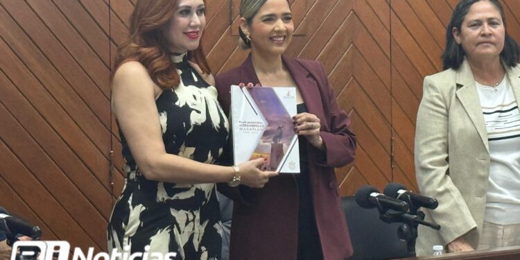Alcaldesa de Mazatlán presenta el Plan Municipal de Desarrollo 2024-2027