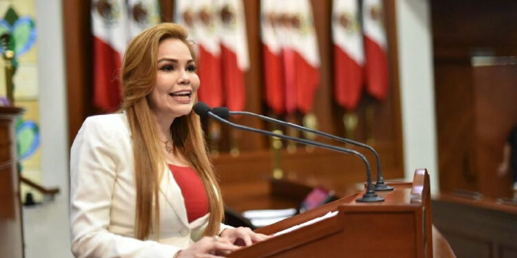 El presidente municipal de Culiacán pretende violar la normatividad urbana, desmantelar la planeación territorial y vulnerar los derechos de las familias: Paola Gárate