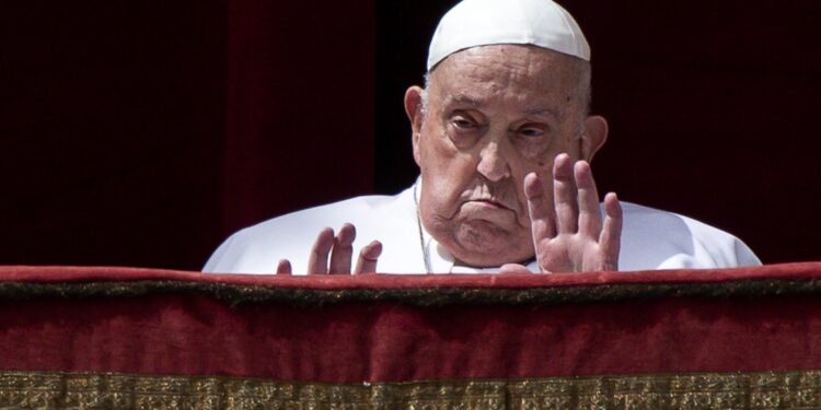 Papa Francisco donó sus últimos 200 mil euros para ayudar a presos