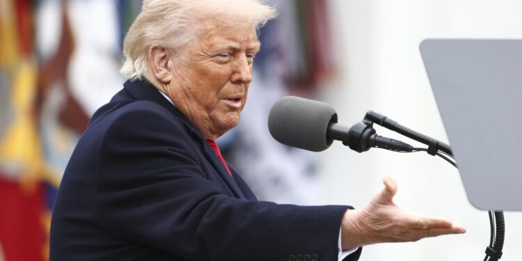 Trump amenaza a Putin con sanciones porque piensa que “quizá no quiere detener la guerra”