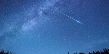 Lluvia de meteoros Eta Acuáridas 2025: fechas, hora ideal y cómo verla
