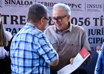 Con entrega de títulos de propiedad del gobierno de Rubén Rocha,  más de 19 mil familias al fin tienen certeza jurídica patrimonial