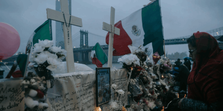 Embajador de EE.UU. desea pronta recuperación a cadetes del buque escuela Cuauhtémoc