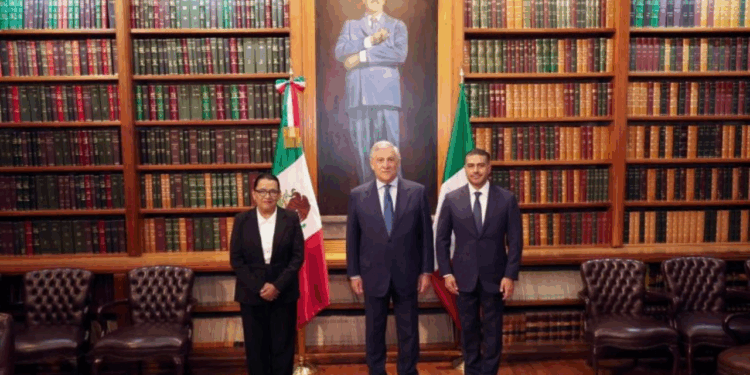 Rosa Icela Rodríguez y Omar García Harfuch reciben a delegación italiana para hablar de migración y seguridad